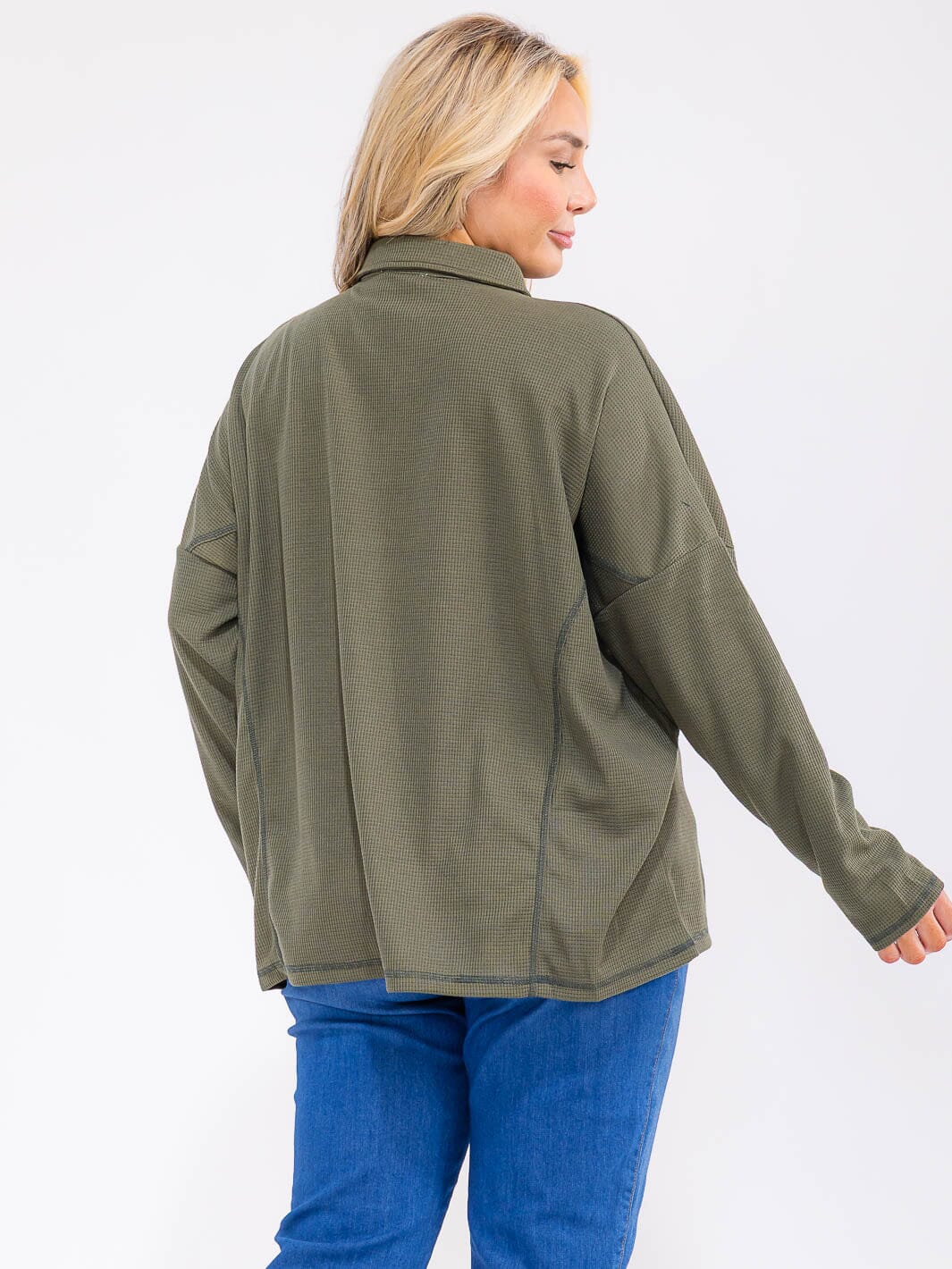 PLUS SIZE LONG SLEEVE V-NECK COLLAR TOP