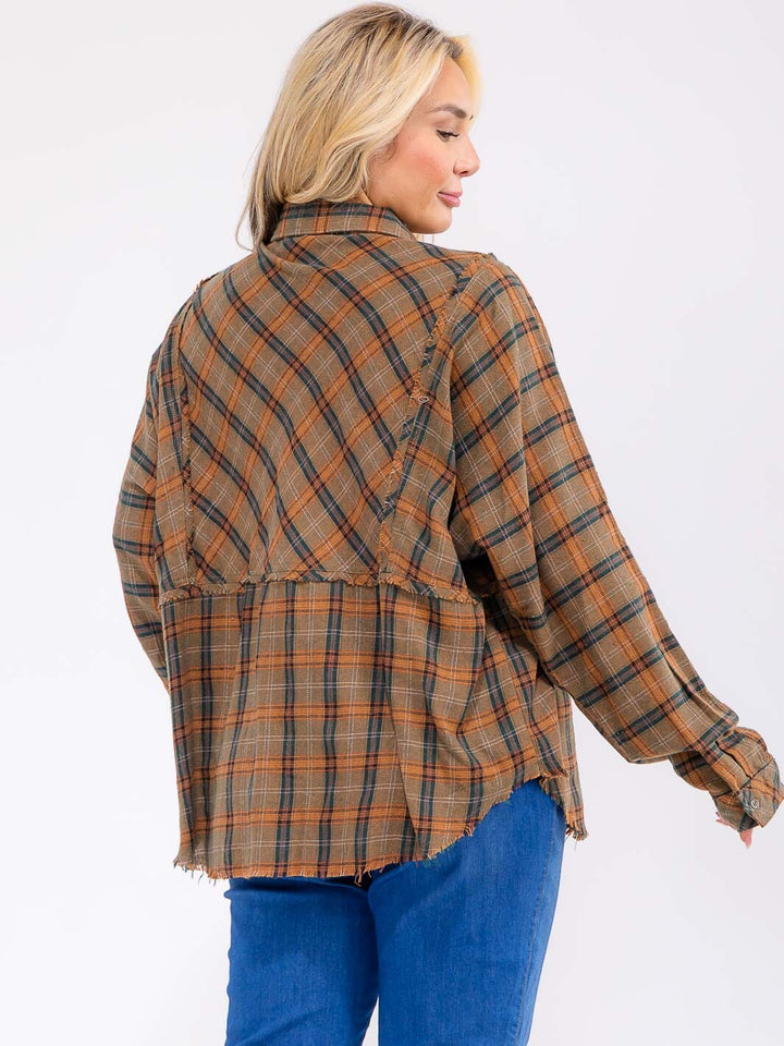 PLUS SIZE LONG SLEEVE V-NECK BUTTON UP TUNIC PLAID TOP