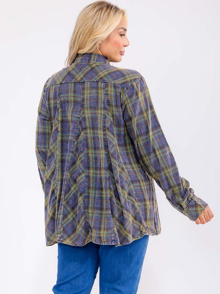 PLUS SIZE LONG SLEEVE V-NECK BUTTON UP TUNIC PLAID TOP