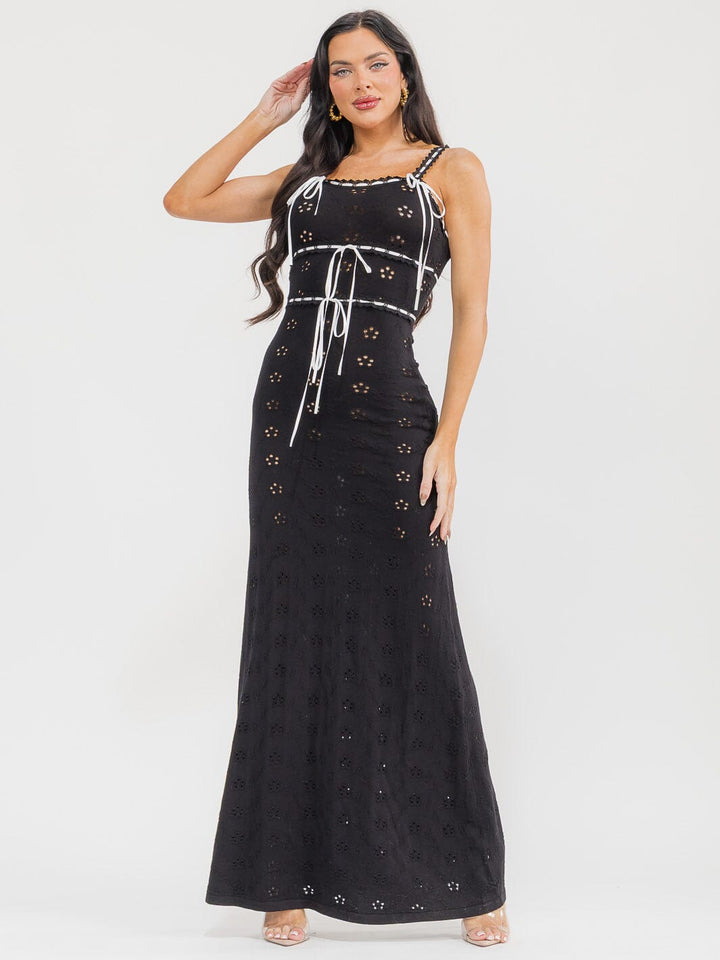 WOMEN'S SLEEVELESS EYELET LACE DETAILED BODYCON MAXI DRESS