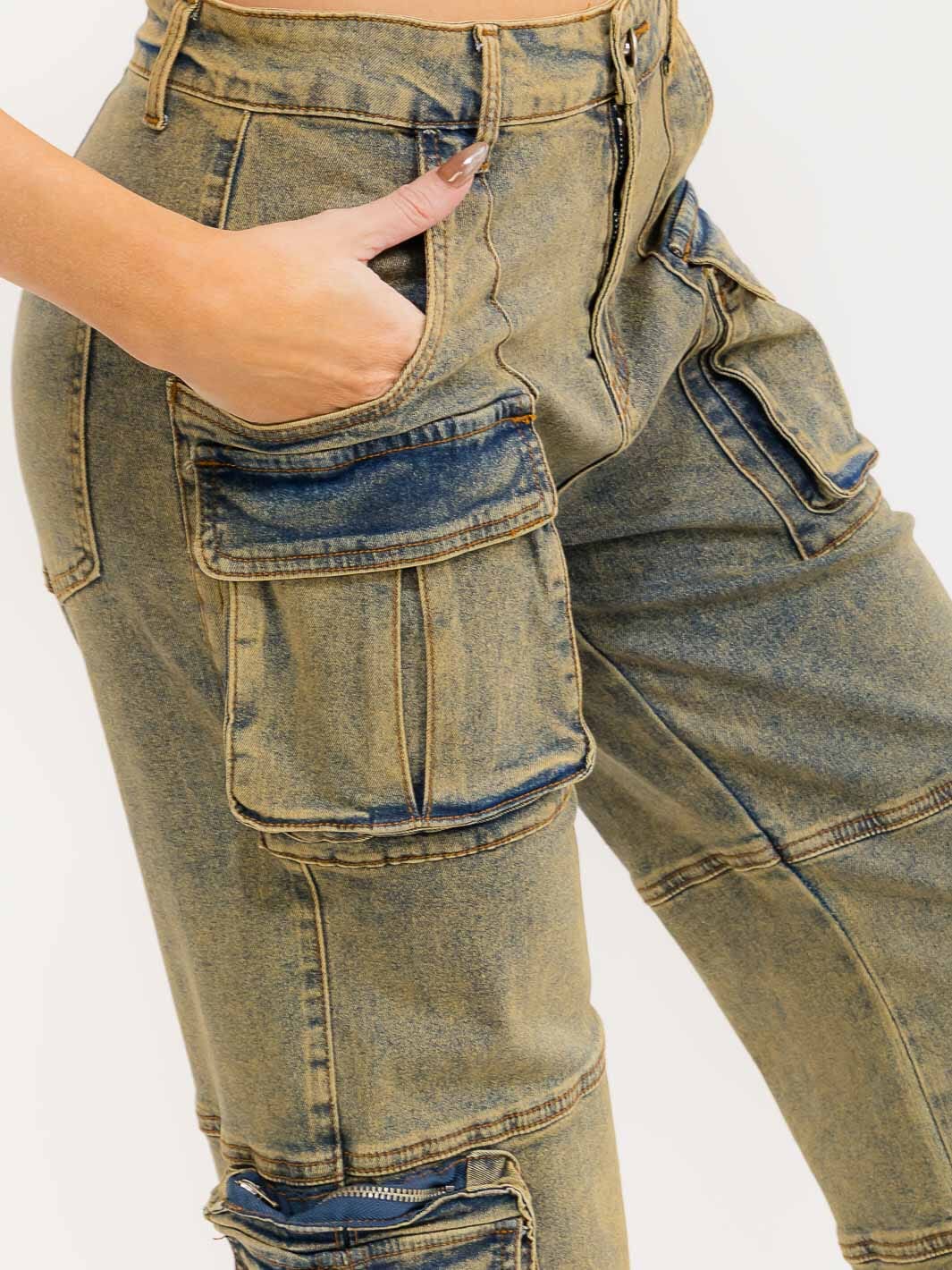 WOMEN'S BUTTON CLOSURE CARGO POCKETS WIDE LEG DENIM PANTS