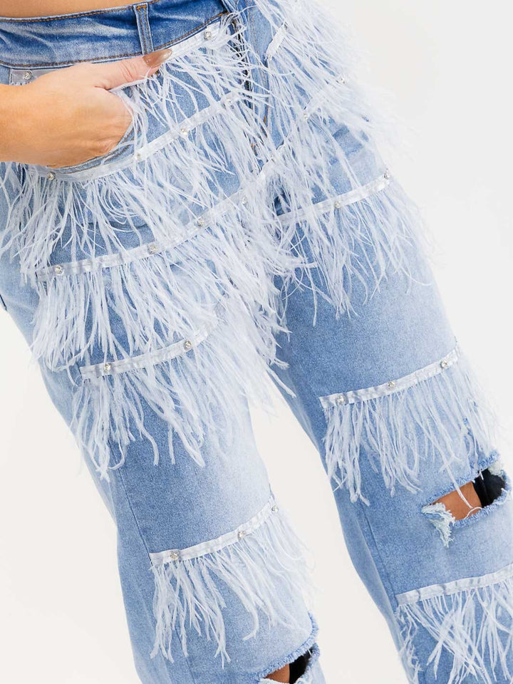 WOMEN'S BUTTON CLOSURE POCKETS FRINGE DETAILED STRAIGHT LEG DENIM DISTRESS PANTS