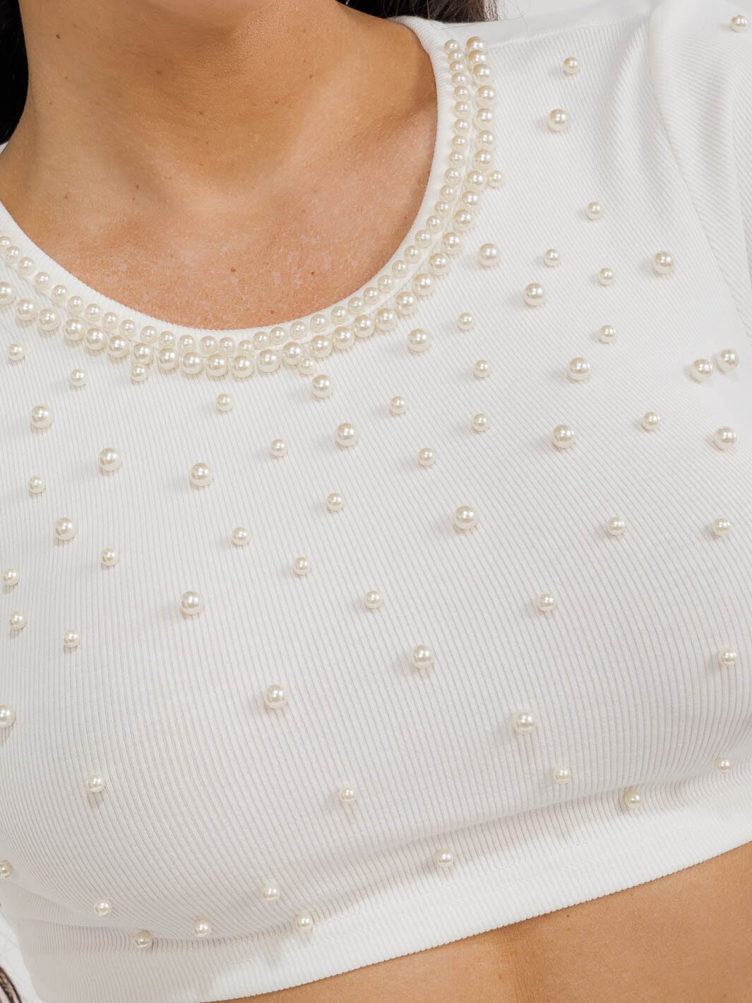 WOMEN'S LONG SLEEVE PEARL DETAILED CROP TOP