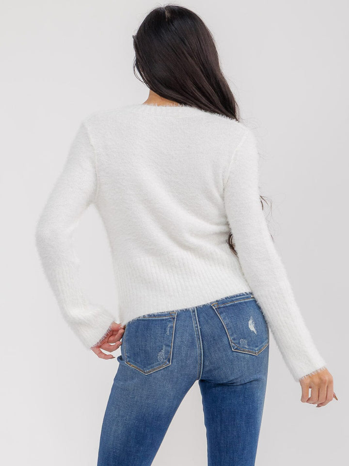 WOMEN'S LONG SLEEVE BUTTON CLOSURE FRONT POCKETS FUZZY SWEATER