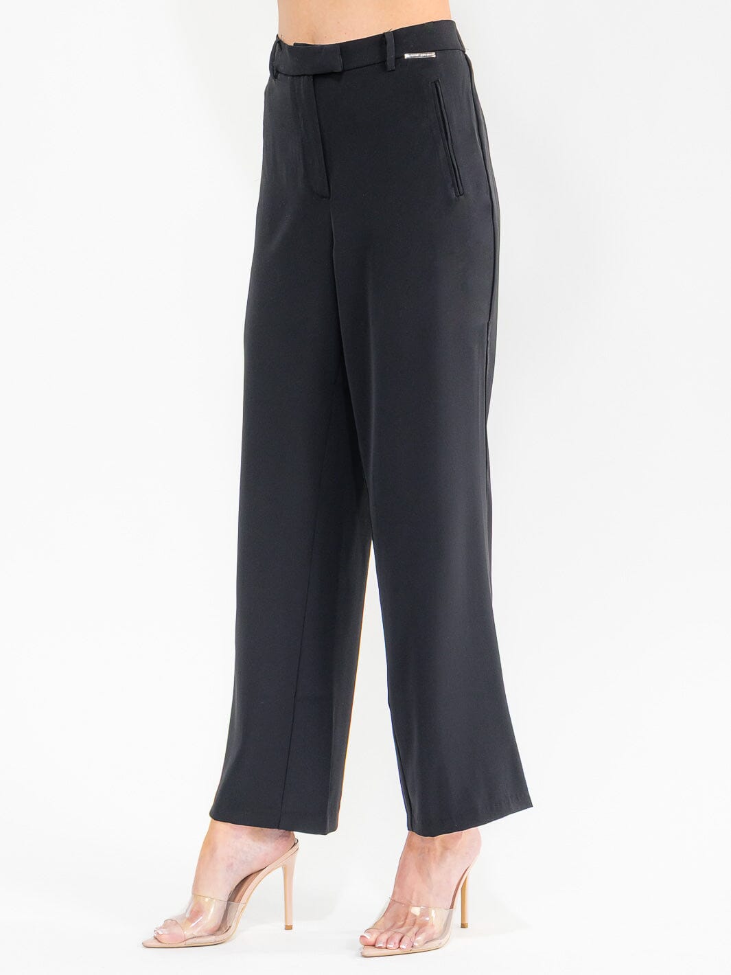WOMEN'S BUTTON CLOSURE WIDE LEG PANTS