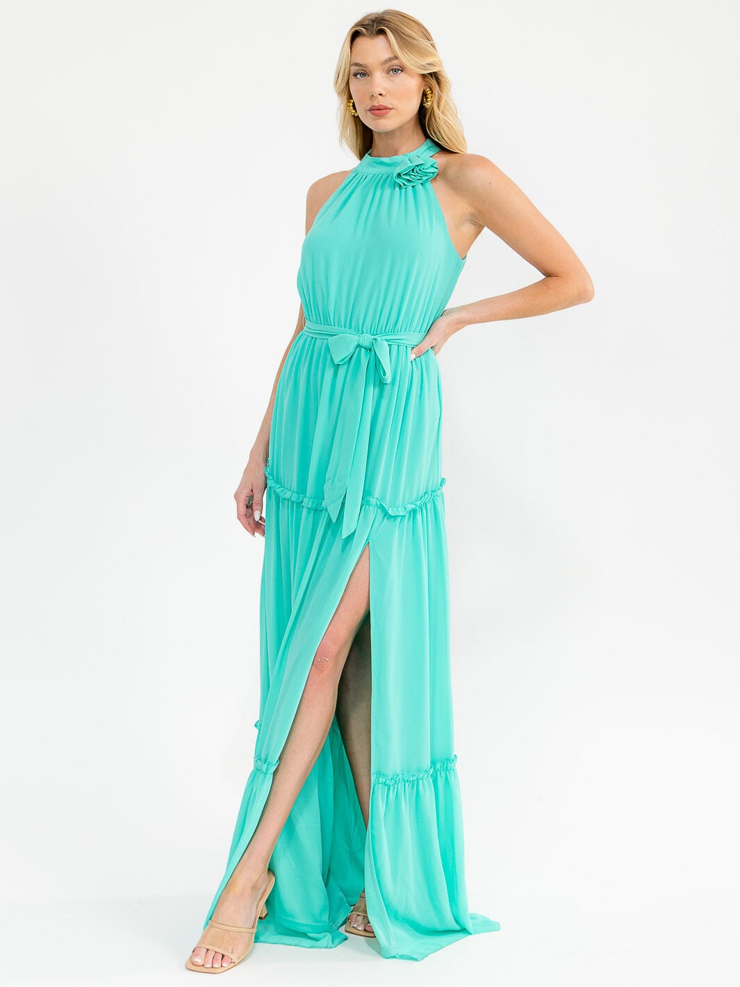 WOMEN'S SLEEVELESS HALTER NECK SIDE SLIT SELF TIE TIERED MAXI DRESS