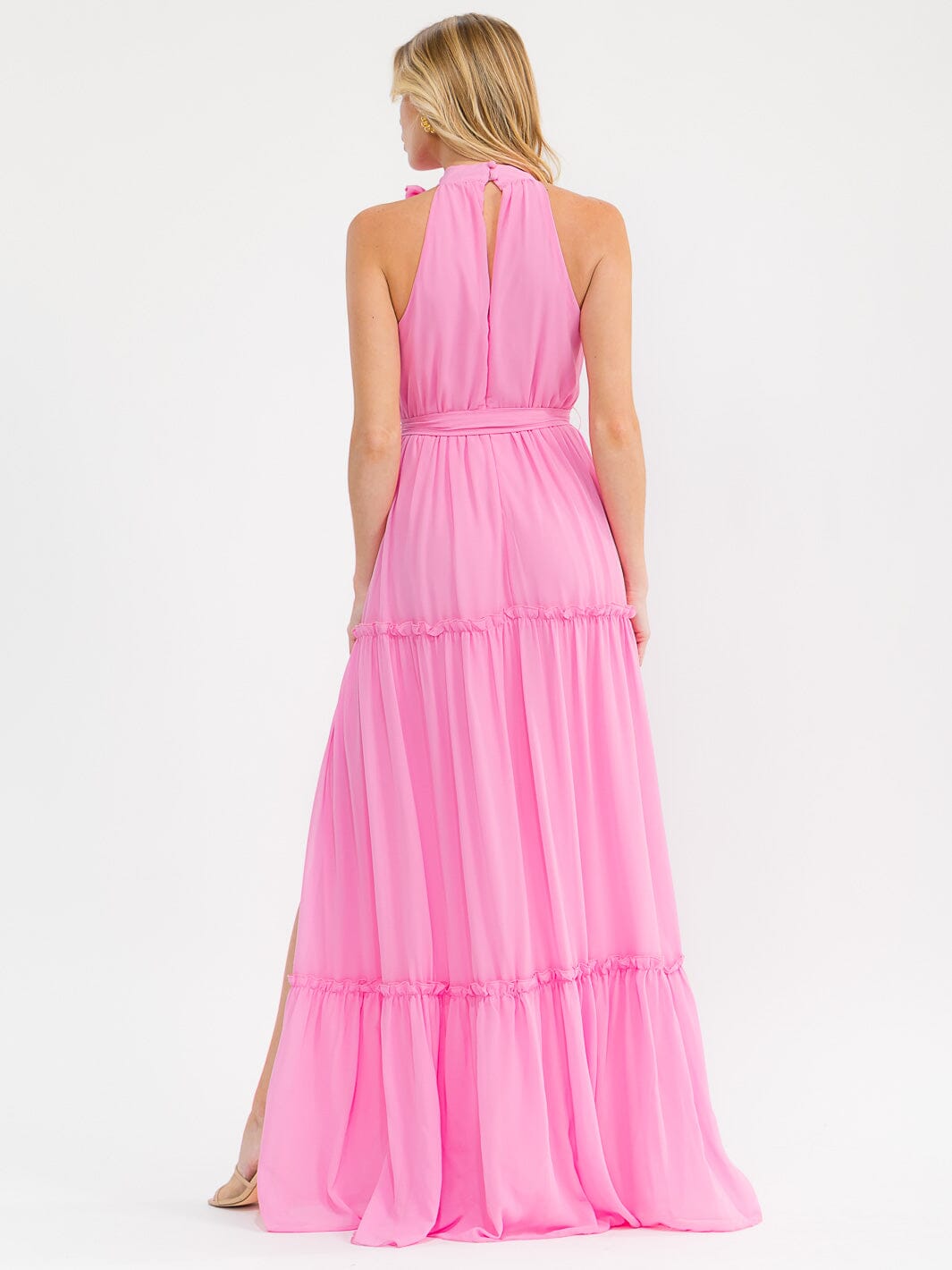 WOMEN'S SLEEVELESS HALTER NECK SIDE SLIT SELF TIE TIERED MAXI DRESS