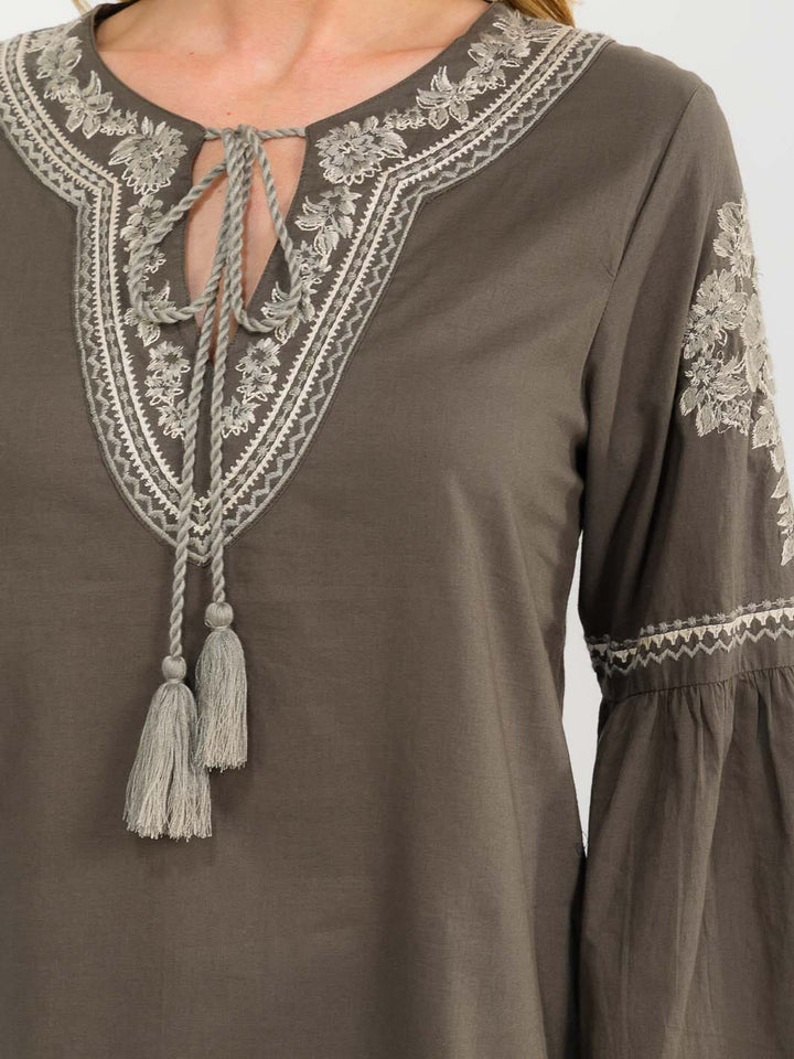 WOMEN'S LONG BELL SLEEVE V-NECK EMBROIDERY DETAILED TUNIC BLOUSE