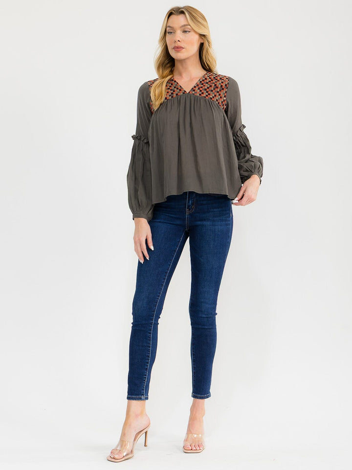 WOMEN'S LONG SLEEVE BUTTONS DETAILED RIBBED BLOUSE (Copy)