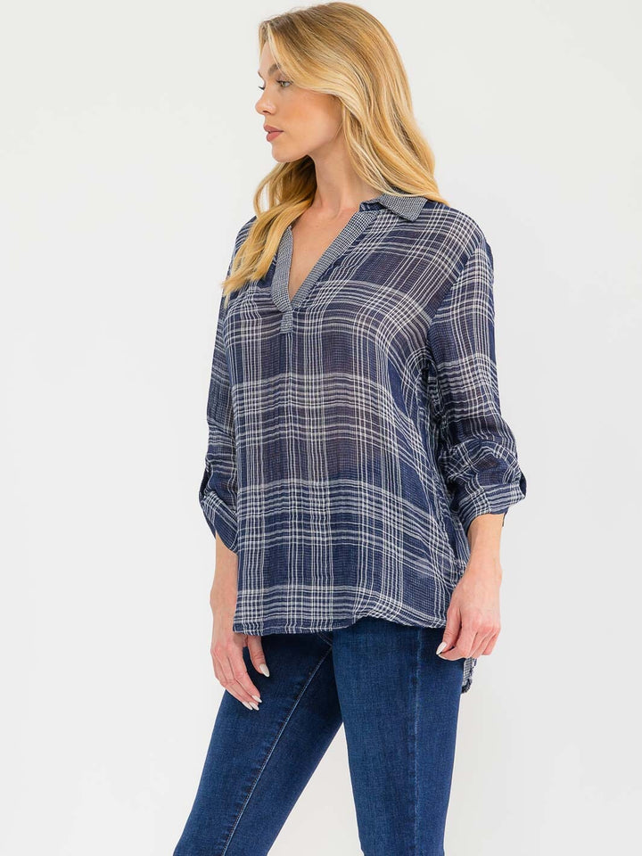 WOMEN'S LONG SLEEVE V-NECK BUTTON UP PLAID SHIRT