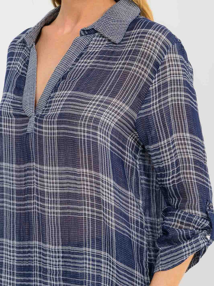 WOMEN'S LONG SLEEVE V-NECK BUTTON UP PLAID SHIRT