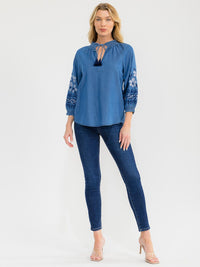 WOMEN'S 3/4 SLEEVE V-NECK EMBROIDERY DETAILED DENIM BLOUSE