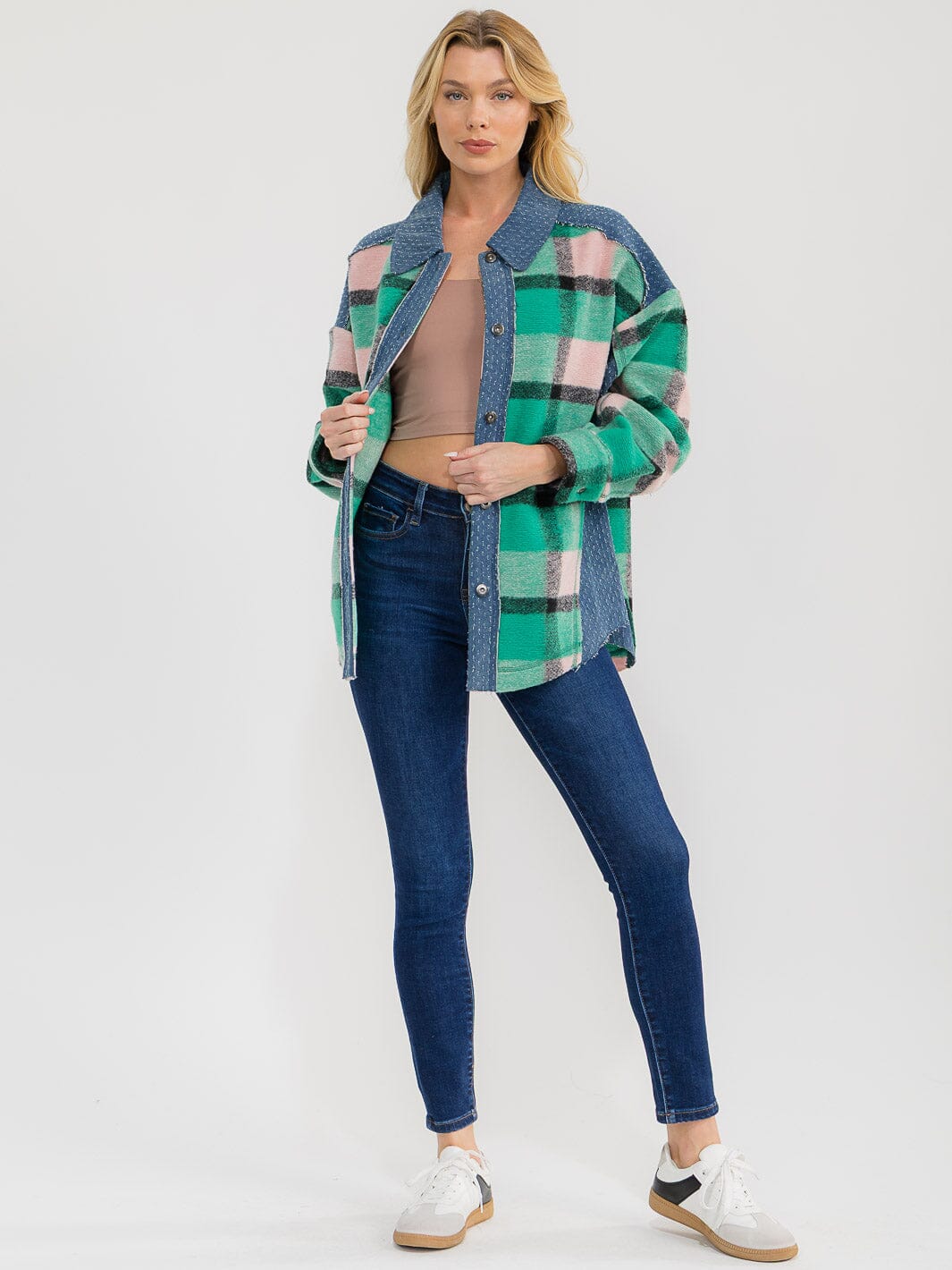 WOMEN'S LONG SLEEVE BUTTON CLOSURE PLAID DENIM CONTRAST JACKET