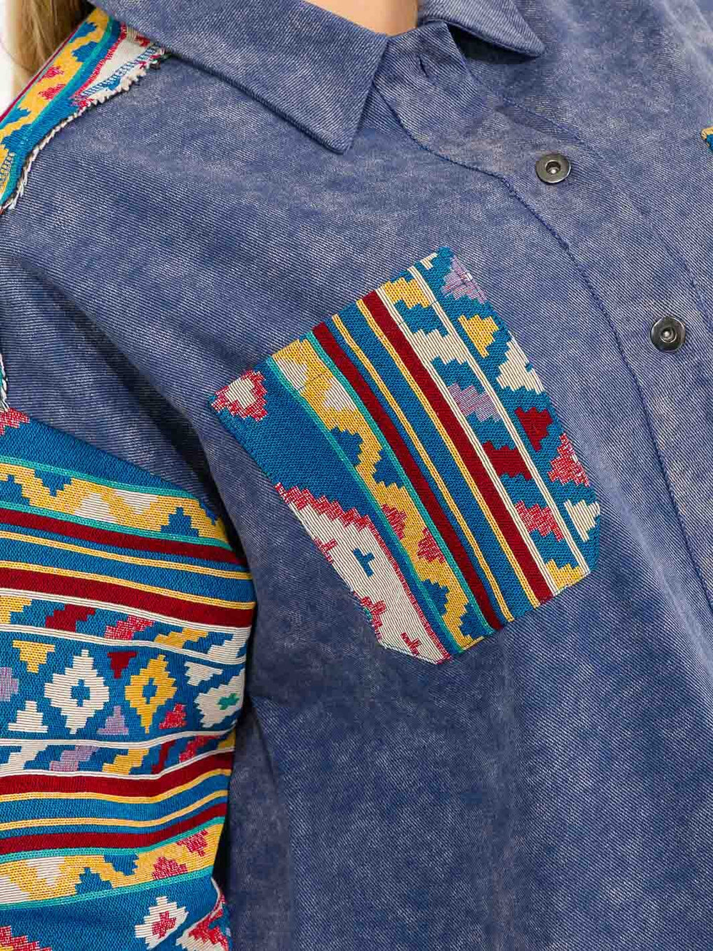 PLUS SIZE LONG SLEEVE BUTTON CLOSURE FRONT POCKETS PRINT DENIM JACKET