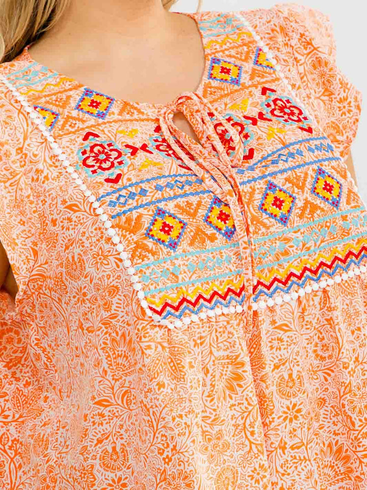 PLUS SIZE SHORT SLEEVE V-NECK MULTI PRINT EMBROIDERY BLOUSE