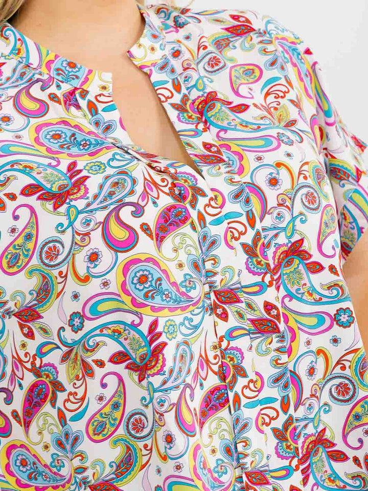 PLUS SIZE SHORT SLEEVE V-NECK MULTI PRINT BLOUSE