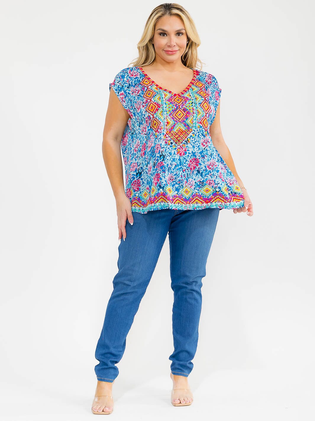 PLUS SIZE SHORT SLEEVE V-NECK FLORAL EMBROIDERY BLOUSE