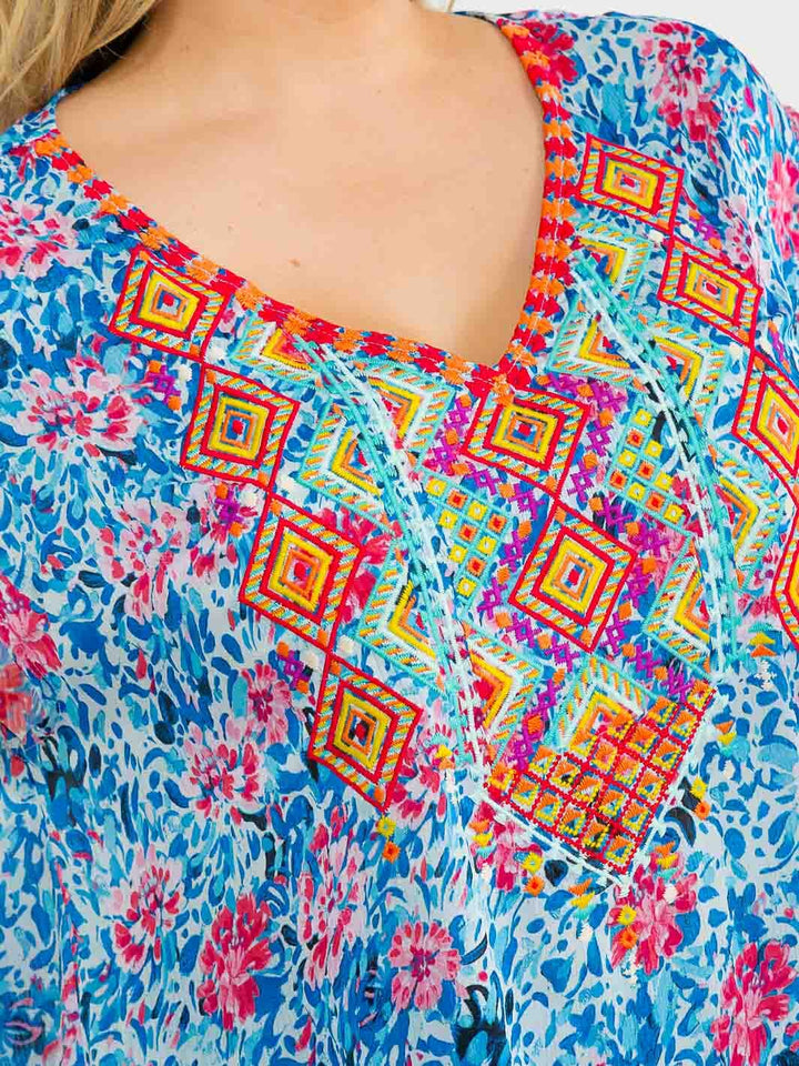 PLUS SIZE SHORT SLEEVE V-NECK FLORAL EMBROIDERY BLOUSE