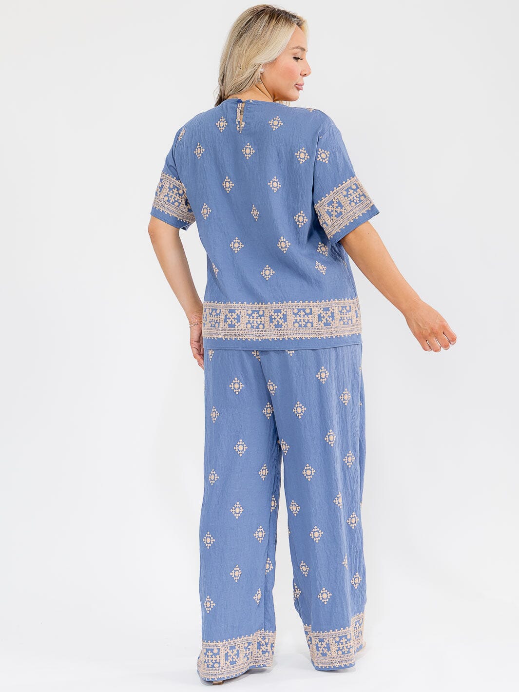 PLUS SIZE SHORT SLEEVE BLOUSE & ELASTIC WAIST PANTS MULTI PRINT 2PC. SET