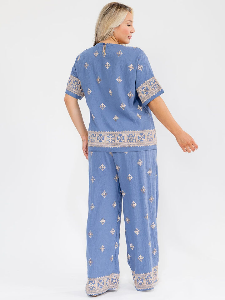 PLUS SIZE SHORT SLEEVE BLOUSE & ELASTIC WAIST PANTS MULTI PRINT 2PC. SET