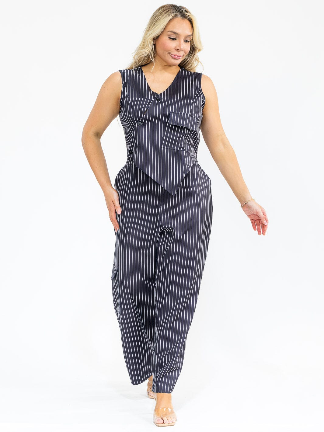 PLUS SIZE SLEEVELESS BLOUSE & BUTTON CLOSURE PANTS STRIPES DETAILED 2PC. SET