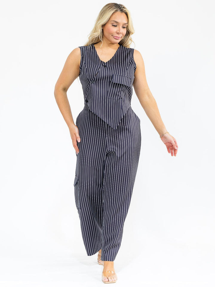 PLUS SIZE SLEEVELESS BLOUSE & BUTTON CLOSURE PANTS STRIPES DETAILED 2PC. SET