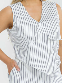 PLUS SIZE SLEEVELESS BLOUSE & BUTTON CLOSURE PANTS STRIPES DETAILED 2PC. SET