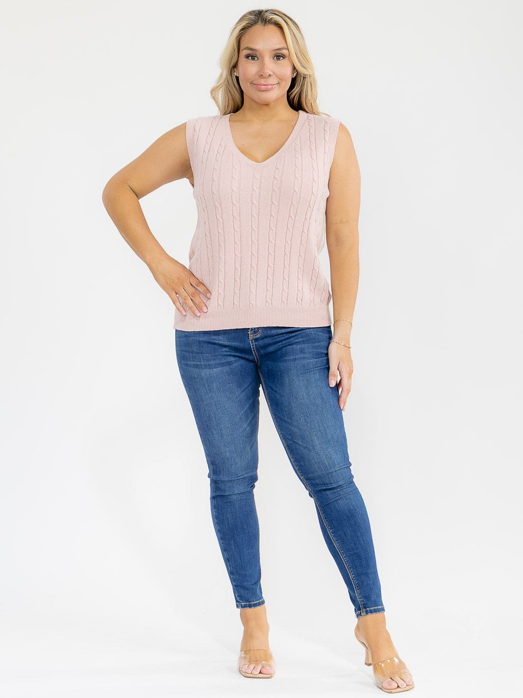 PLUS SIZE SLEEVELESS V-NECK CABLE KNIT TOP