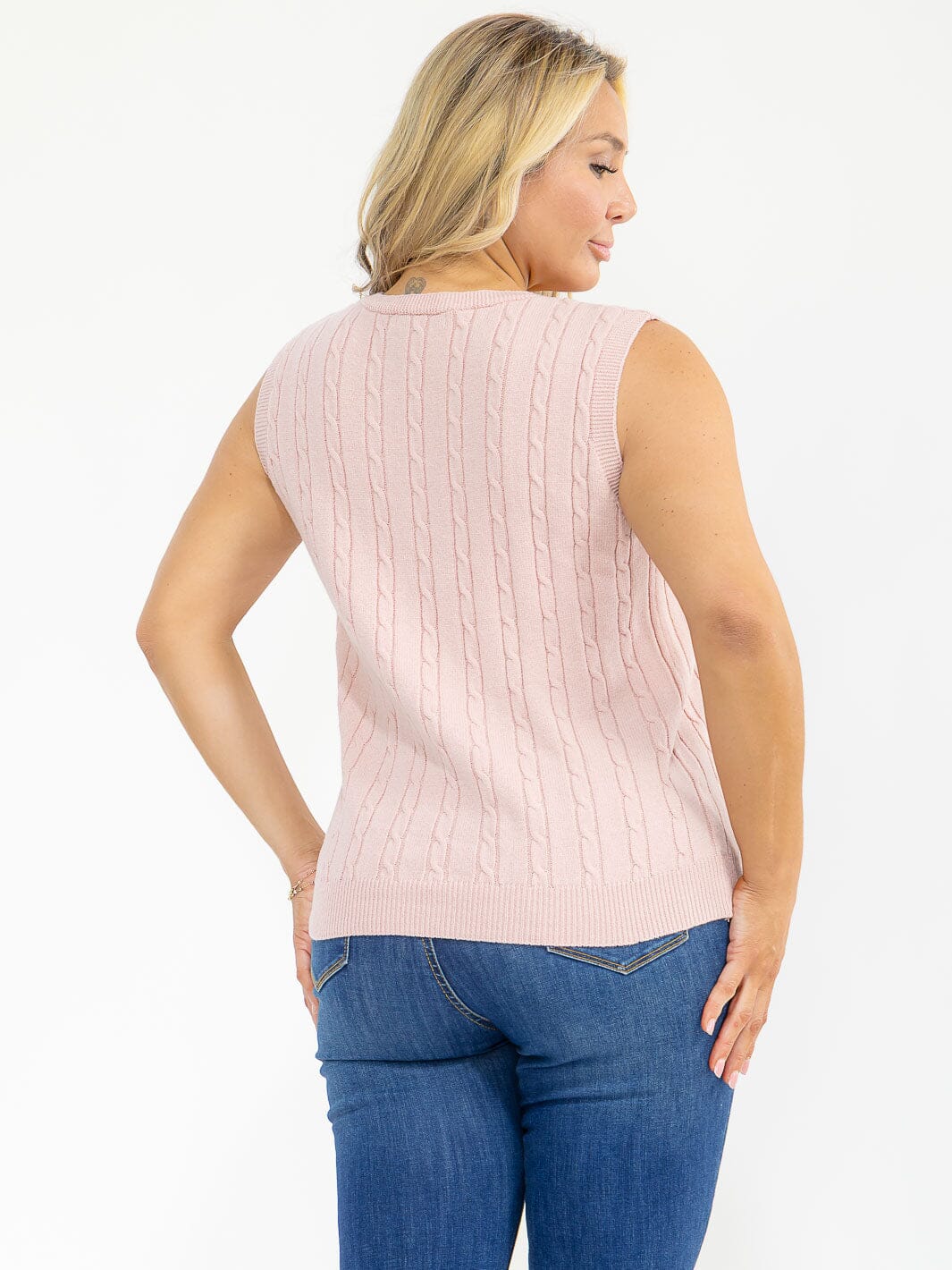 PLUS SIZE SLEEVELESS V-NECK CABLE KNIT TOP