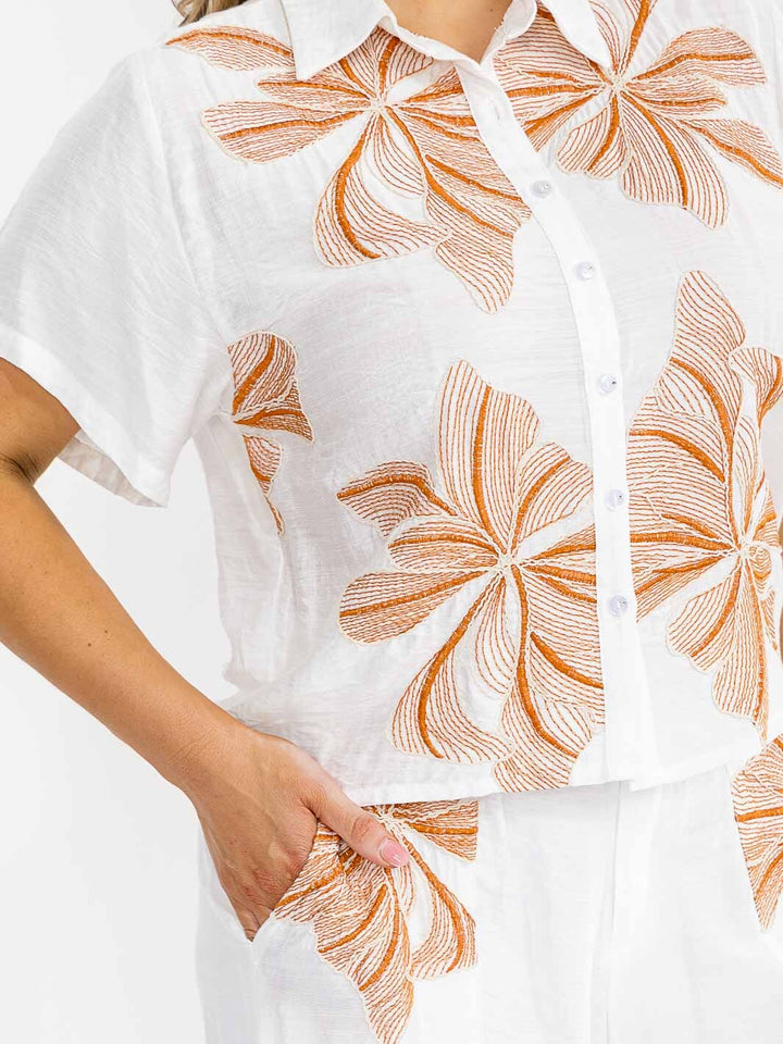 PLUS SIZE SHORT SLEEVE BLOUSE & ELASTIC WAIST PANTS FLORAL EMBROIDERY 2PC. SET