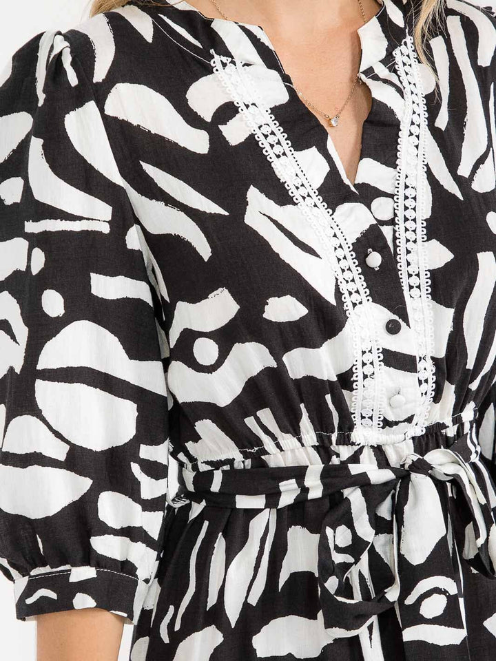 WOMEN'S 3/4 SLEEVE V-NECK SELF TIE MULTI PRINT MIDI DRESS