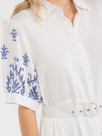 WOMEN'S SHORT SLEEVE BUTTON UP BELTED MULTI PRINT MAXI DRESS