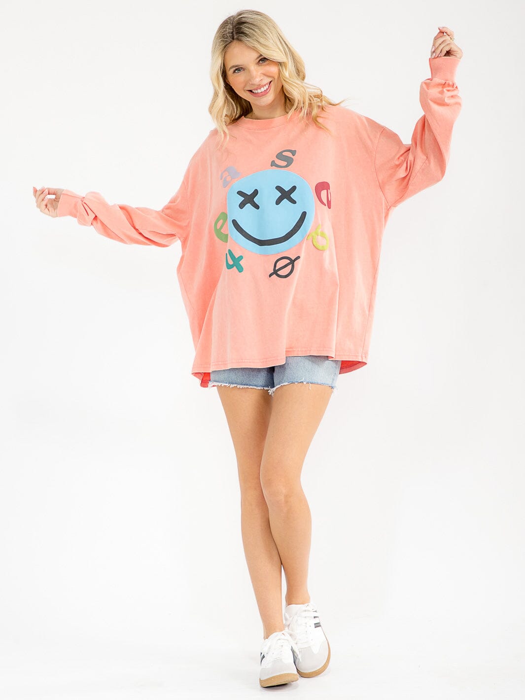 WOMEN'S LONG SLEEVE GRAPHIC OVERSIZED TOP