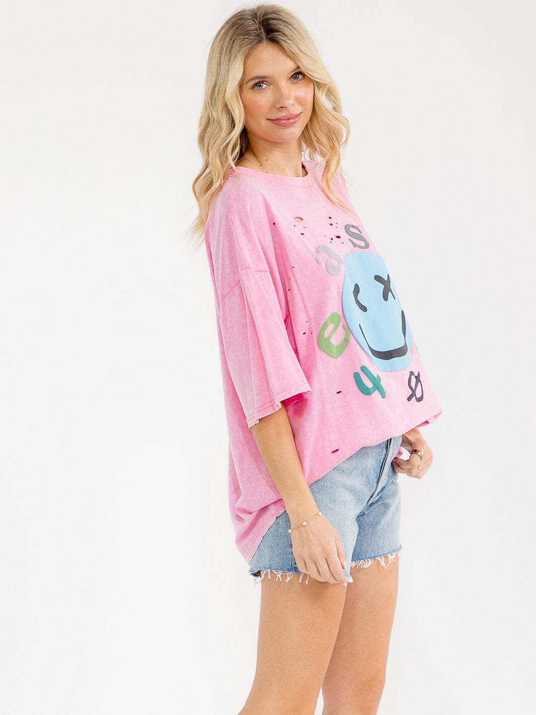 WOMEN'S SHORT SLEEVE DISTRESS GRAPHIC WASHED TOP