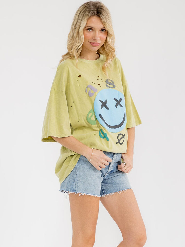 WOMEN'S SHORT SLEEVE DISTRESS GRAPHIC WASHED TOP