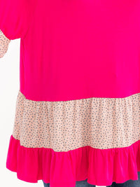 WOMEN'S SHORT SLEEVE CONTRAST ANIMAL PRINT TIERED TUNIC TOP
