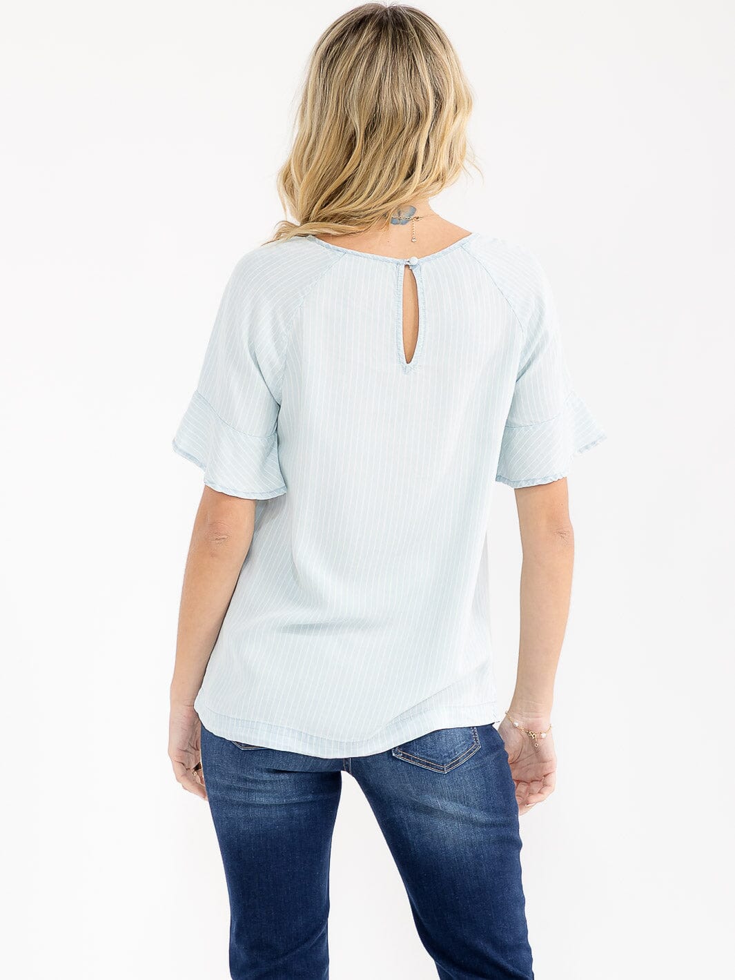 WOMEN'S SHORT RUFFLE SLEEVE STRIPES CHAMBRAY BLOUSE