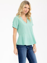 WOMEN'S SHORT SLEEVE V-NECK STRIPES CHAMBRAY PEPLUM BLOUSE
