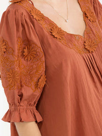WOMEN'S SHORT SLEEVE V-NECK EMBROIDERY FLORAL TUNIC BLOUSE