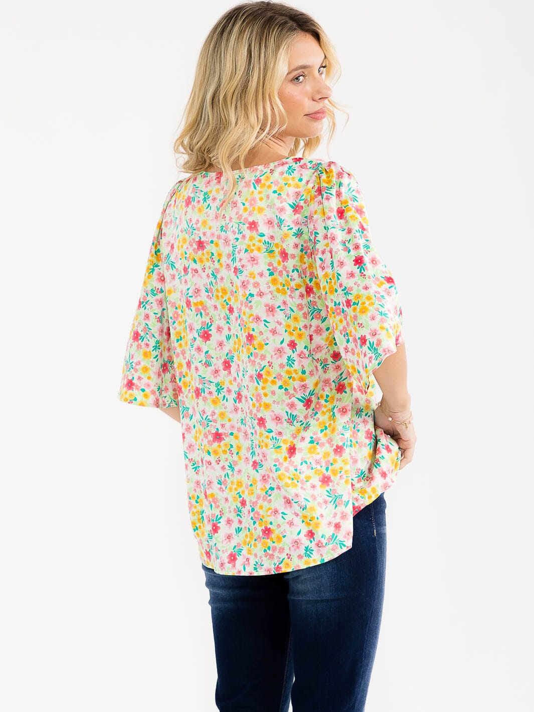 WOMEN'S SHORT SLEEVE V-NECK FLORAL PRINT BLOUSE