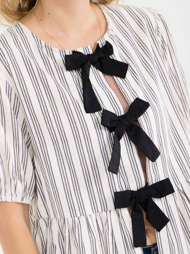 WOMEN'S SHORT SLEEVE FRONT TIE STRIPES OLORBLOCK PEPLUM TOP