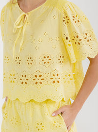 WOMEN'S SHORT SLEEVE BLOUSE & ELASTIC WAIST MINI SHORTS EYELET 2PC. SET