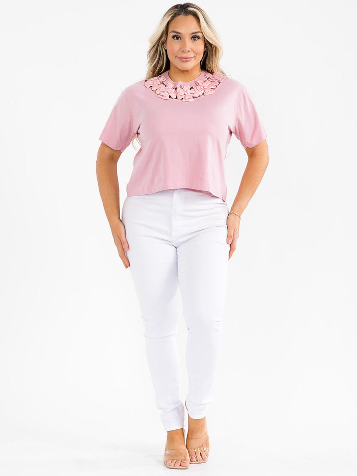 PLUS SIZE SHORT SLEEVE FLOWER NECK DETAILED BLOUSE