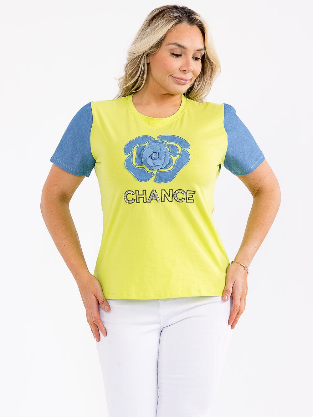 PLUS SIZE SHORT SLEEVE GRAPHIC FLOWER DETAILED TOP