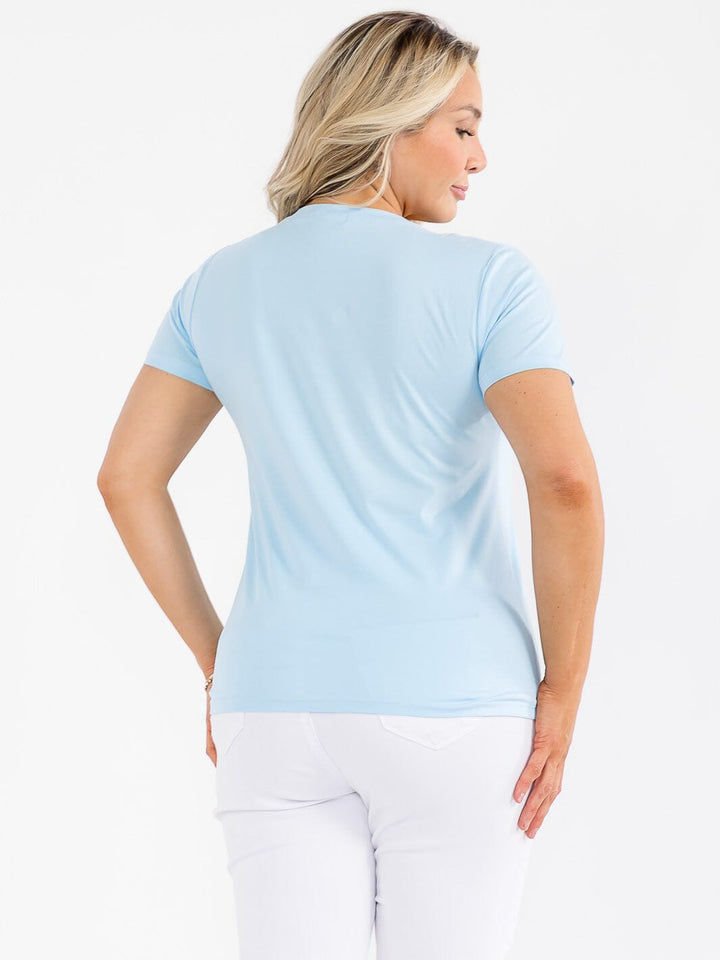 PLUS SIZE SHORT SLEEVE GRAPHIC STUDS DETAILED TOP