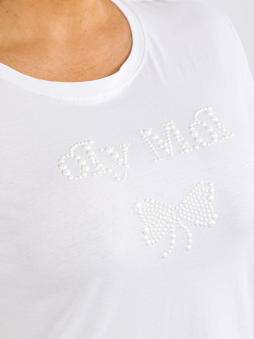 PLUS SIZE SHORT SLEEVE GRAPHIC STUDS BOW TOP