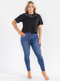 PLUS SIZE SHORT SLEEVE FLOWER NECK DETAILED BLOUSE