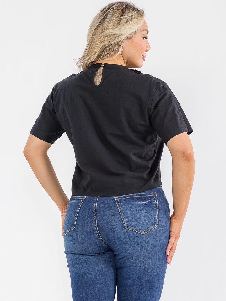 PLUS SIZE SHORT SLEEVE FLOWER NECK DETAILED BLOUSE