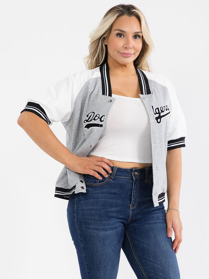 PLUS SIZE SHORT SLEEVE BUTTON CLOSURE GRAPHIC COLORBLOCK TOP