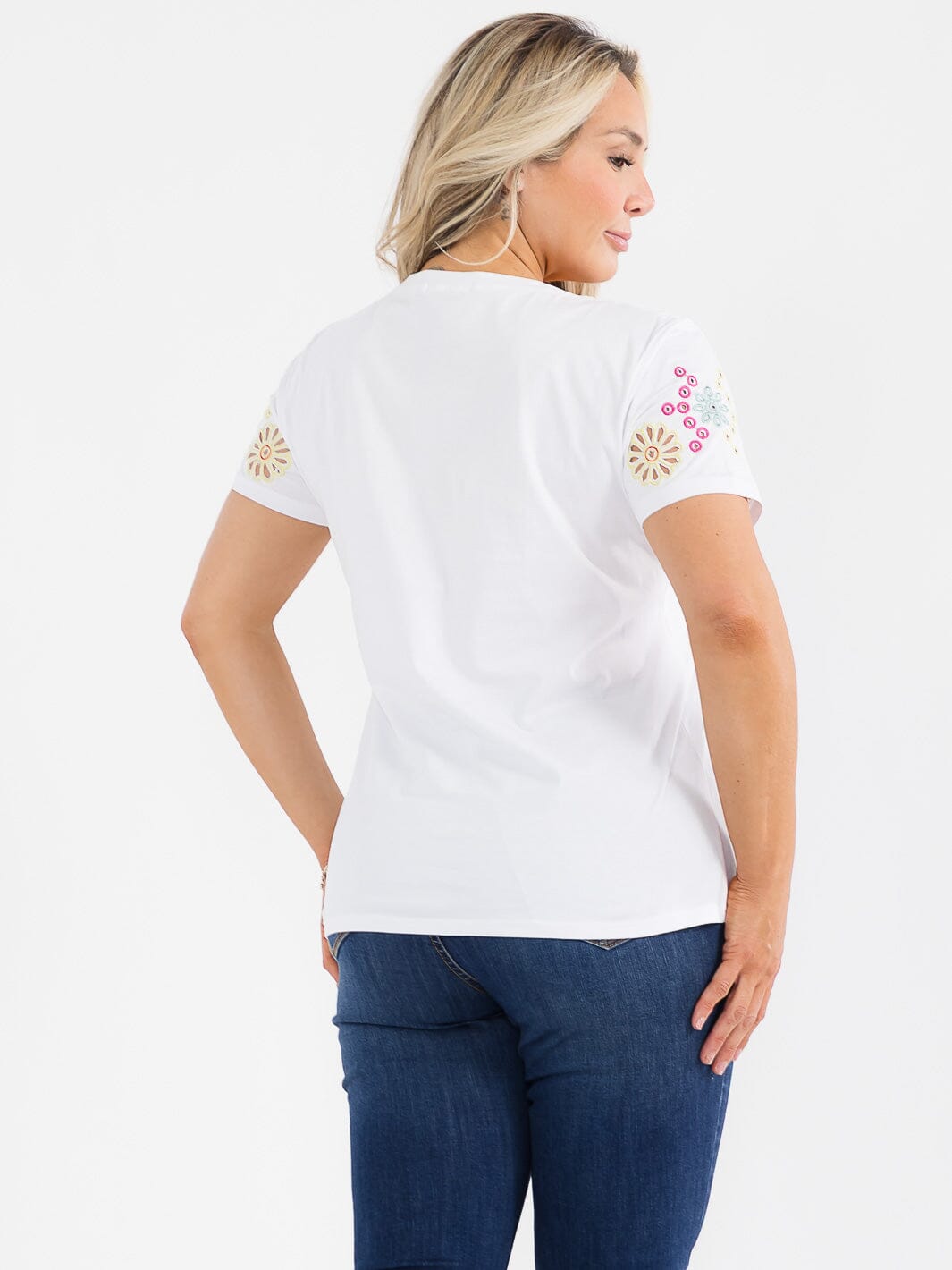 PLUS SIZE SHORT SLEEVE FLOWER EMBROIDERY TOP